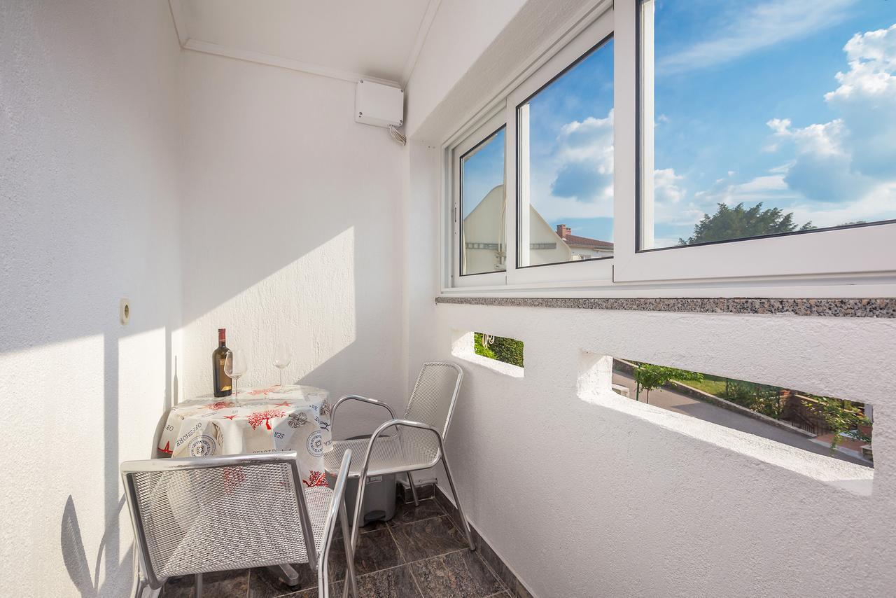 Apartment Miranda Малинска Экстерьер фото